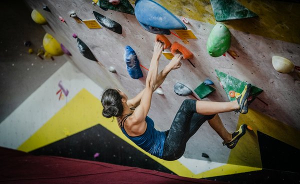 Are UK Indoor Climbing Gyms Effective for Full-Body Fitness?