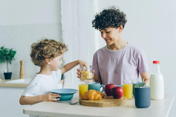 How Can Parents Encourage Healthy Eating Habits in Children?